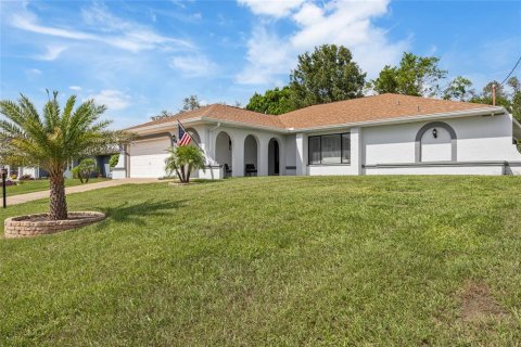 Villa ou maison à vendre à Spring Hill, Floride: 3 chambres, 182.92 m2 № 1899885 - photo 2