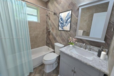 Casa en venta en Miami, Florida, 4 dormitorios, 148.83 m2 № 2003130 - foto 29