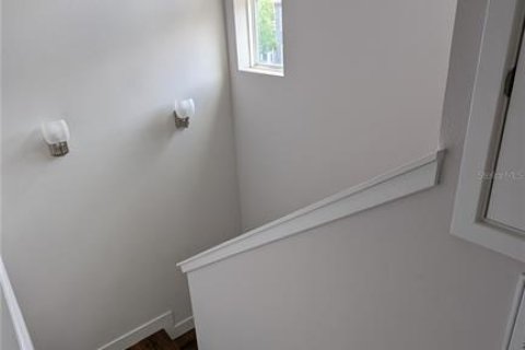 House in Gainesville, Florida 4 bedrooms, 200.3 sq.m. № 2122343 - photo 15