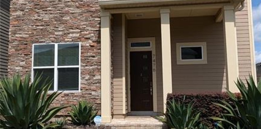House in Gainesville, Florida 4 bedrooms, 200.3 sq.m. № 2122343