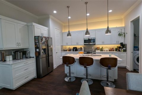 House in Gainesville, Florida 4 bedrooms, 200.3 sq.m. № 2122343 - photo 4
