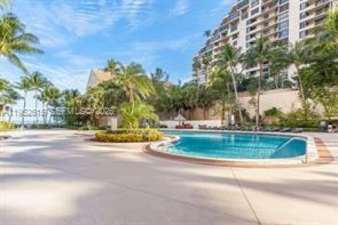 Condominio en alquiler en Miami, Florida, 1 dormitorio, 72.46 m2 № 2010380 - foto 15