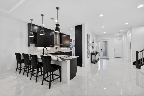 House in Palm Beach Gardens, Florida 3 bedrooms, 293.76 sq.m. № 2187355 - photo 9