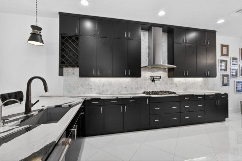 House in Palm Beach Gardens, Florida 3 bedrooms, 293.76 sq.m. № 2187355 - photo 10