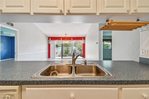Casa en venta en Dunedin, Florida, 2 dormitorios, 130.06 m2 № 1841424 - foto 13