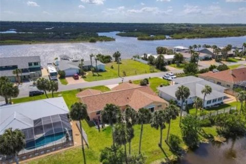 House in Flagler Beach, Florida 3 bedrooms, 157.19 sq.m. № 1786217 - photo 4