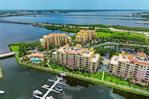 Condo in Palmetto, Florida, 2 bedrooms  № 2228435 - photo 5