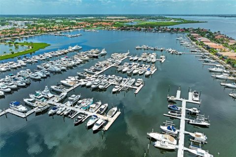 Condo in Palmetto, Florida, 2 bedrooms  № 2228435 - photo 6