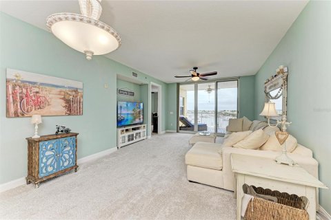 Condo in Palmetto, Florida, 2 bedrooms  № 2228435 - photo 15