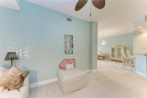 Condo in Palmetto, Florida, 2 bedrooms  № 2228435 - photo 13