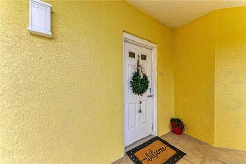 Condo in Palmetto, Florida, 2 bedrooms  № 2228435 - photo 8