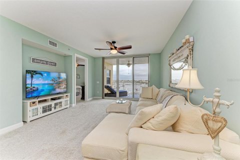 Condo in Palmetto, Florida, 2 bedrooms  № 2228435 - photo 16