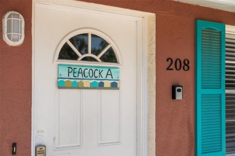 Commercial property in Holmes Beach, Florida 4 bedrooms, 161.46 sq.m. № 1687780 - photo 3