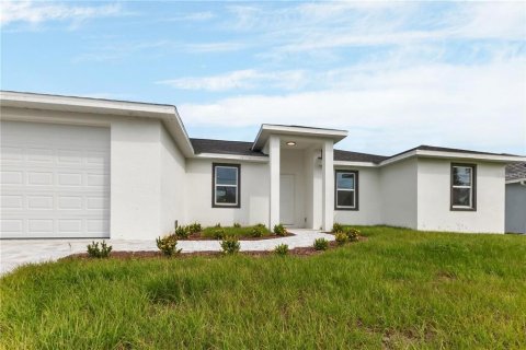 House in Port Charlotte, Florida 4 bedrooms, 155.52 sq.m. № 2235614
