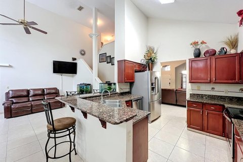 House in Orlando, Florida 3 bedrooms, 182.65 sq.m. № 1767965 - photo 12