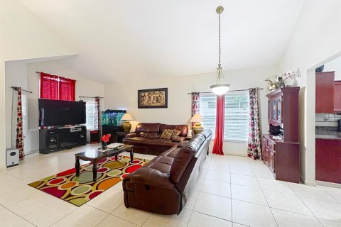 House in Orlando, Florida 3 bedrooms, 182.65 sq.m. № 1767965 - photo 5
