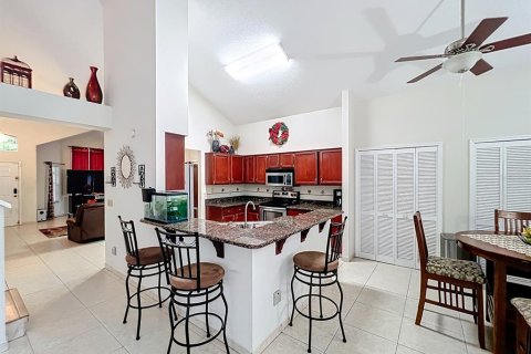 House in Orlando, Florida 3 bedrooms, 182.65 sq.m. № 1767965 - photo 11