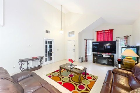 House in Orlando, Florida 3 bedrooms, 182.65 sq.m. № 1767965 - photo 8