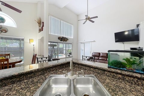 House in Orlando, Florida 3 bedrooms, 182.65 sq.m. № 1767965 - photo 17