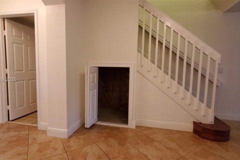 Villa ou maison à louer à Dania Beach, Floride: 3 chambres, 150.13 m2 № 2432530 - photo 3