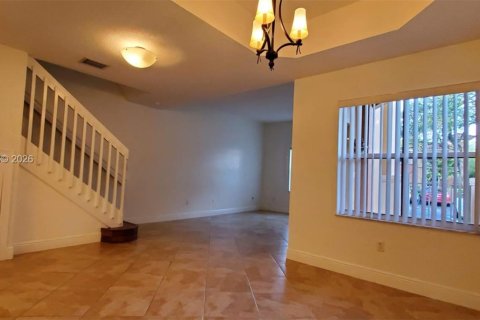 Villa ou maison à louer à Dania Beach, Floride: 3 chambres, 150.13 m2 № 2432530 - photo 4