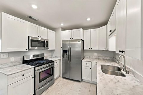 Villa ou maison à vendre à Saint Petersburg, Floride: 2 chambres, 81.1 m2 № 2396779 - photo 4
