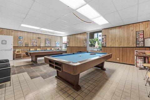 Condo in Hollywood, Florida, 2 bedrooms  № 2027085 - photo 20