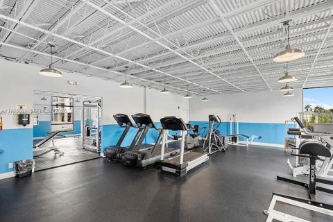 Condo in Hollywood, Florida, 2 bedrooms  № 2027085 - photo 14