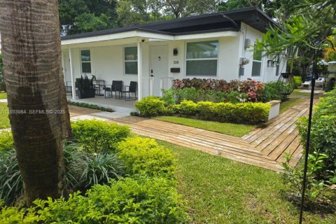 House in Hallandale Beach, Florida 1 bedroom, 55.74 sq.m. № 2035292 - photo 2