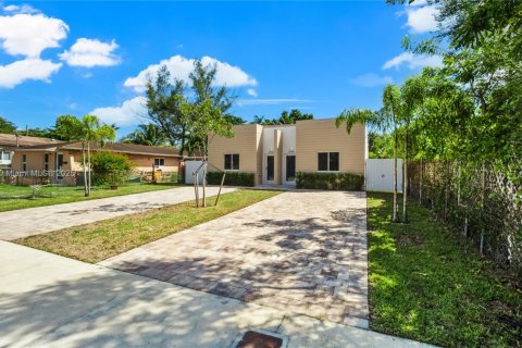 Condo in Miami, Florida, 3 bedrooms  № 1969679 - photo 3