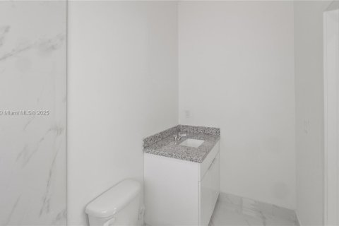 Condo in Miami, Florida, 3 bedrooms  № 1969679 - photo 12