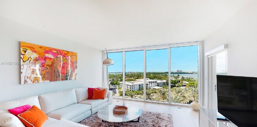 Condominio en Bal Harbour, Florida, 1 dormitorio № 1984107