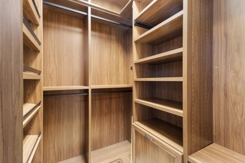 Купить виллу или дом в Сарасота, Флорида 9 комнат, 283.54м2, № 1899925 - фото 26