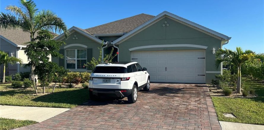 Villa ou maison à North Fort Myers, Floride 4 chambres, 171.68 m2 № 1886397
