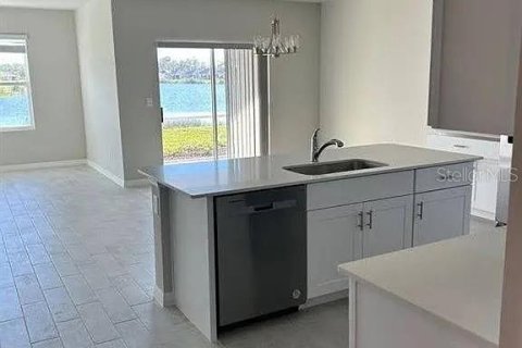 Casa en alquiler en North Fort Myers, Florida, 4 dormitorios, 171.68 m2 № 1886397 - foto 8