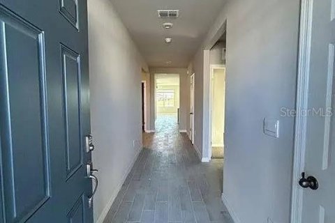 Casa en alquiler en North Fort Myers, Florida, 4 dormitorios, 171.68 m2 № 1886397 - foto 2