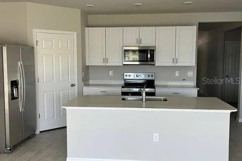 Casa en alquiler en North Fort Myers, Florida, 4 dormitorios, 171.68 m2 № 1886397 - foto 6