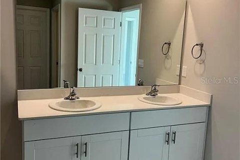 Casa en alquiler en North Fort Myers, Florida, 4 dormitorios, 171.68 m2 № 1886397 - foto 13