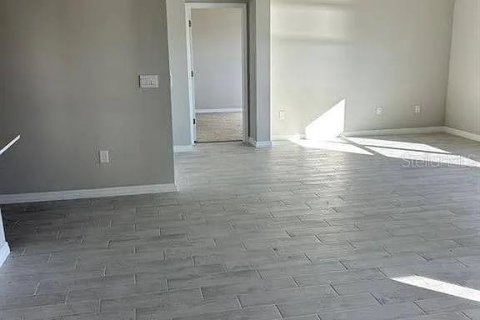 Casa en alquiler en North Fort Myers, Florida, 4 dormitorios, 171.68 m2 № 1886397 - foto 10