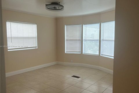 Villa ou maison à vendre à Pembroke Pines, Floride: 3 chambres, 172.71 m2 № 1891174 - photo 11