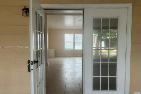 Villa ou maison à vendre à Pembroke Pines, Floride: 3 chambres, 172.71 m2 № 1891174 - photo 3