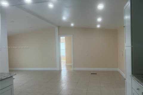 Villa ou maison à vendre à Pembroke Pines, Floride: 3 chambres, 172.71 m2 № 1891174 - photo 9