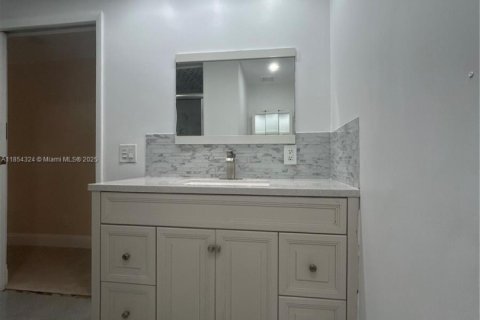 Villa ou maison à vendre à Pembroke Pines, Floride: 3 chambres, 172.71 m2 № 1891174 - photo 20