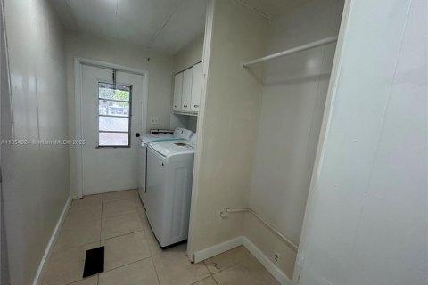 Villa ou maison à vendre à Pembroke Pines, Floride: 3 chambres, 172.71 m2 № 1891174 - photo 23