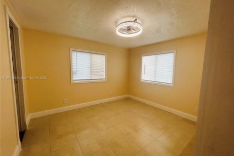 Villa ou maison à vendre à Pembroke Pines, Floride: 3 chambres, 172.71 m2 № 1891174 - photo 28