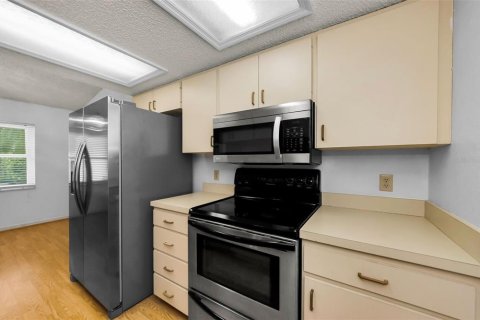 Condo in Clearwater, Florida, 2 bedrooms  № 1796552 - photo 12