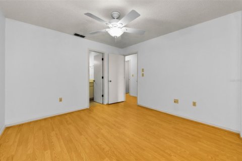 Condo in Clearwater, Florida, 2 bedrooms  № 1796552 - photo 13