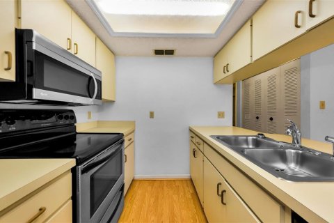 Condo in Clearwater, Florida, 2 bedrooms  № 1796552 - photo 9