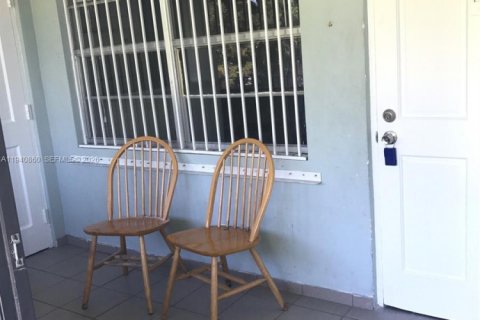 Apartment in Hollywood, Florida 1 bedroom, 60.39 sq.m. № 1998032 - photo 12