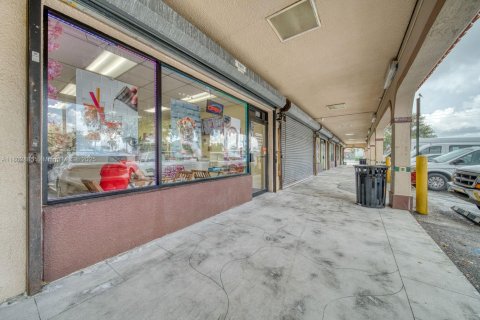 Propiedad comercial en venta en Cutler Bay, Florida № 1689508 - foto 21